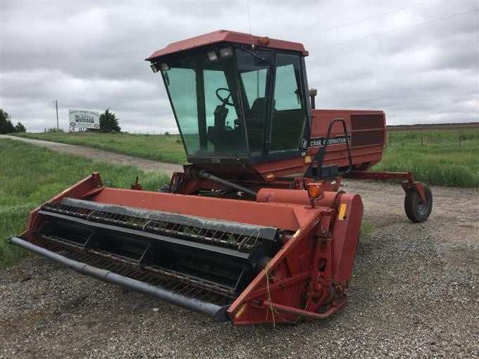 Case IH 8880 Windrower Tractor Operator’s Manual 6-4441 – PDF File Download