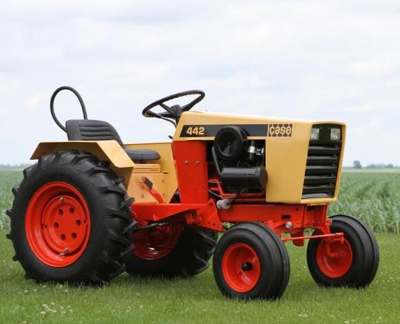 CASE IH 220, 222, 442 Compact Tractors Parts Catalogue Manual – PDF File