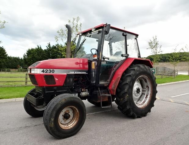 CASE IH 4210, 4230, 4240 TRACTORS PARTS CATALOGUE MANUAL - PDF FILE