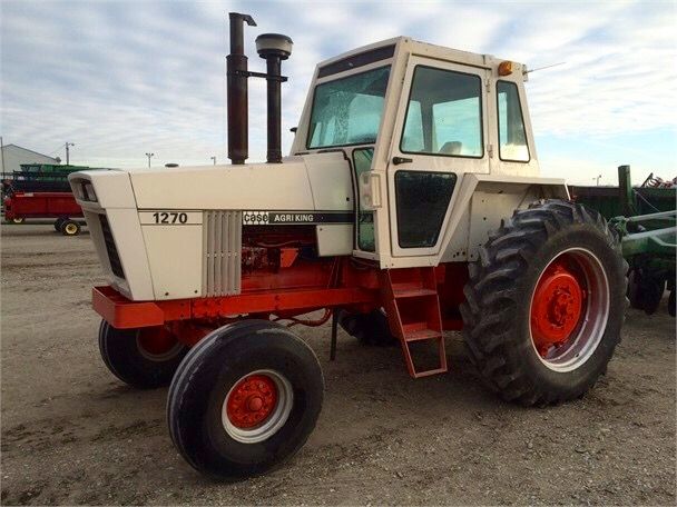 Case IH 1270 Tractor Operator’s Manual 9-3174