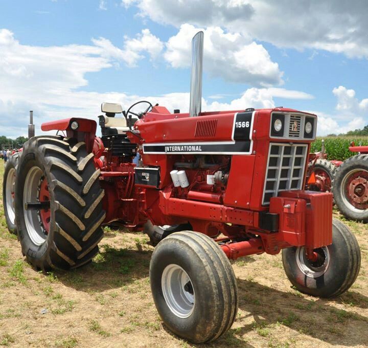 Case IH 1566, 1568 Tractor Operator’s Manual 1084211R1 – PDF File Download