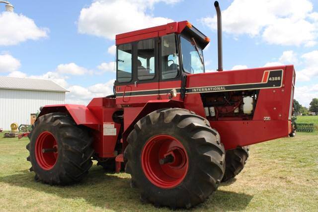 Case IH 4386 and 4586 Tractor Operator’s Manual 1084586R2 – PDF Download